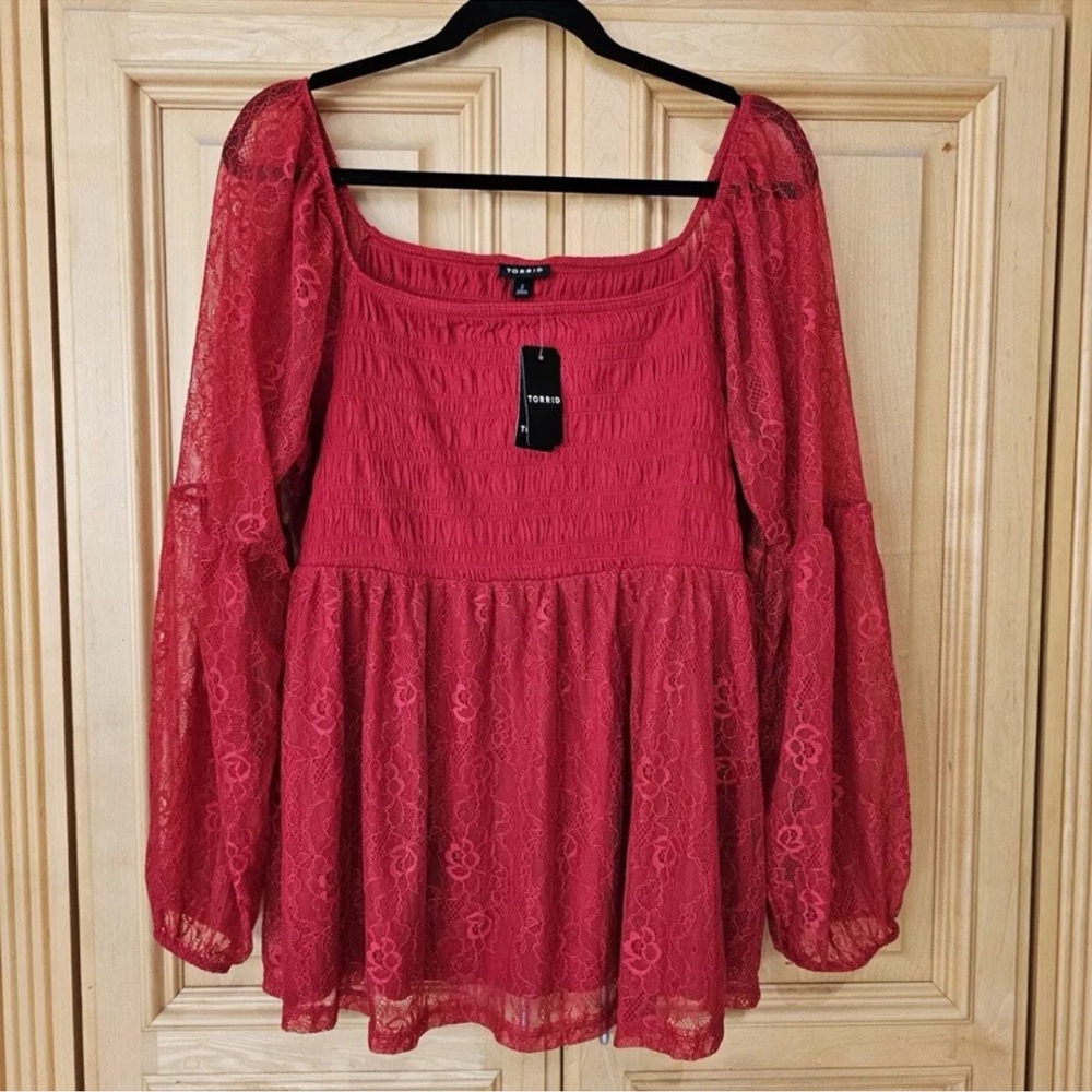 Torrid NWT Sz 2 Lace Blouse Peasant  Style Blouse